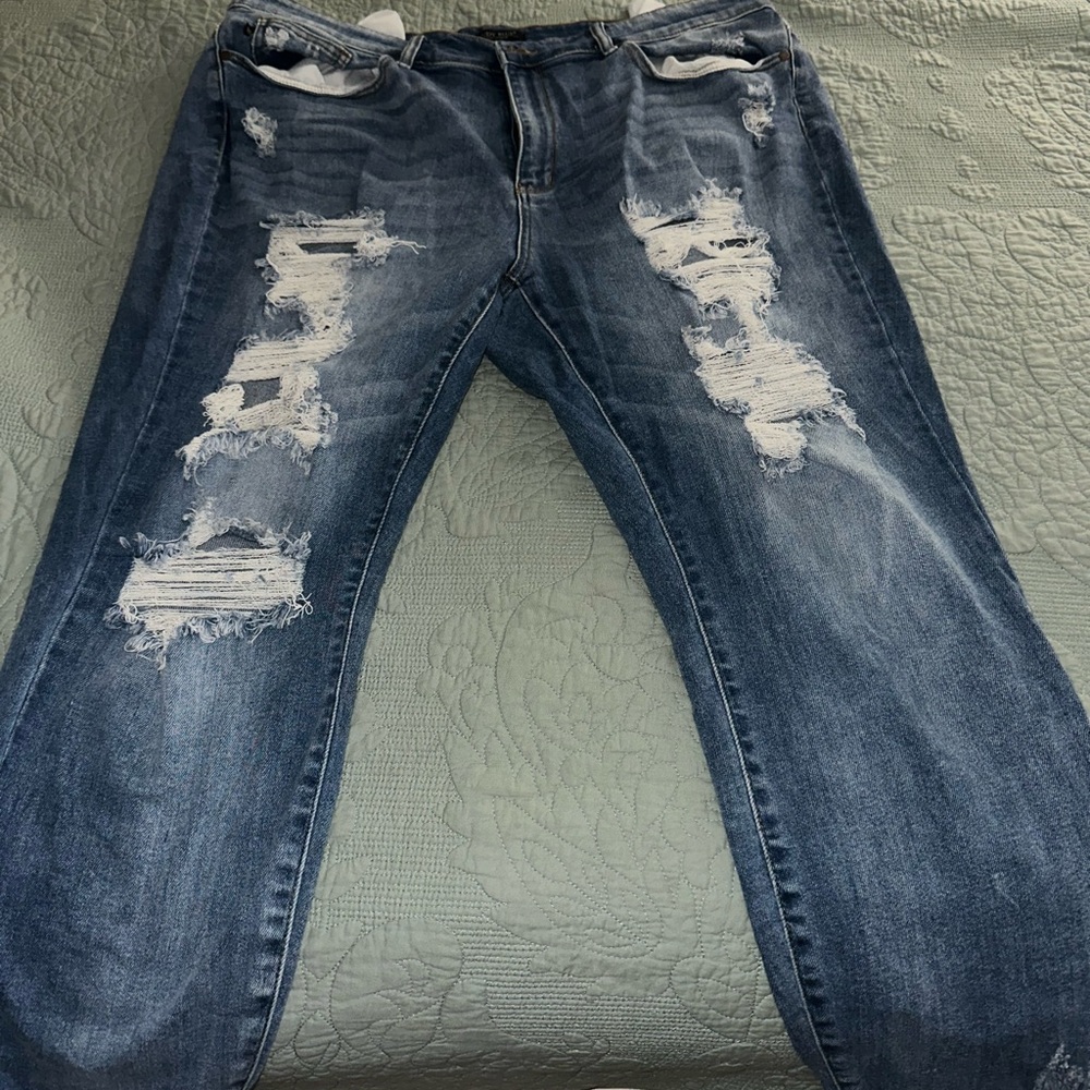Judy Blue Relaxed Fit Distressed Blue Jeans